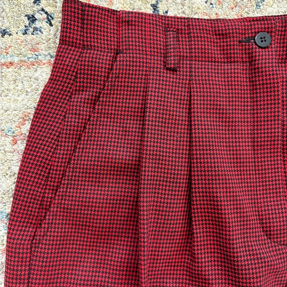 Liz Claiborne red and black houndstooth wool pencil skirt with pockets - Picture 7 of 10